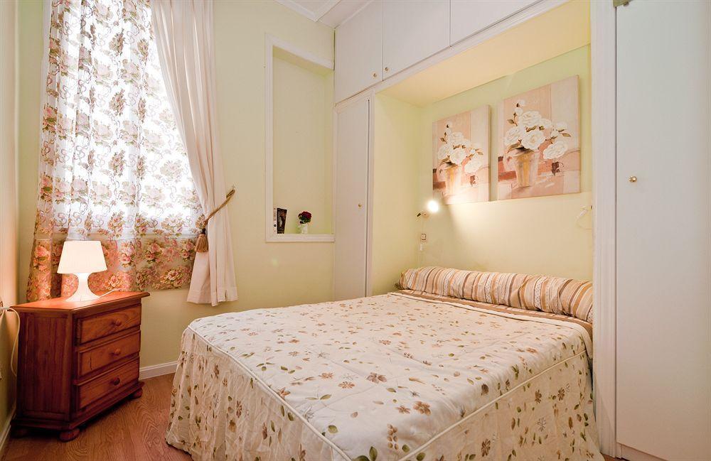 Apartamentos Aqui Me Quedo Madrid Kültér fotó