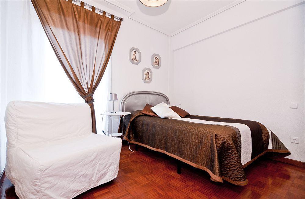 Apartamentos Aqui Me Quedo Madrid Kültér fotó