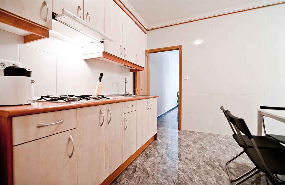 Apartamentos Aqui Me Quedo Madrid Kültér fotó