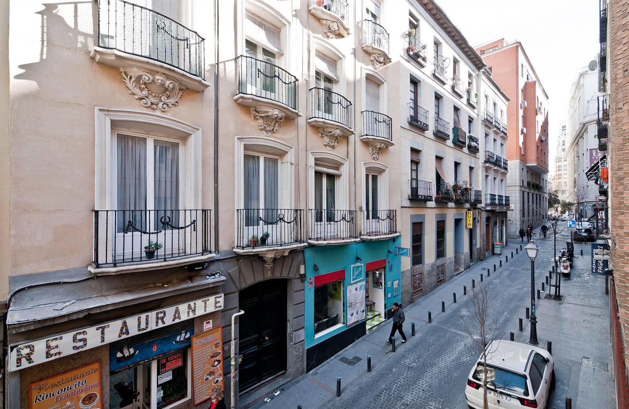 Apartamentos Aqui Me Quedo Madrid Kültér fotó