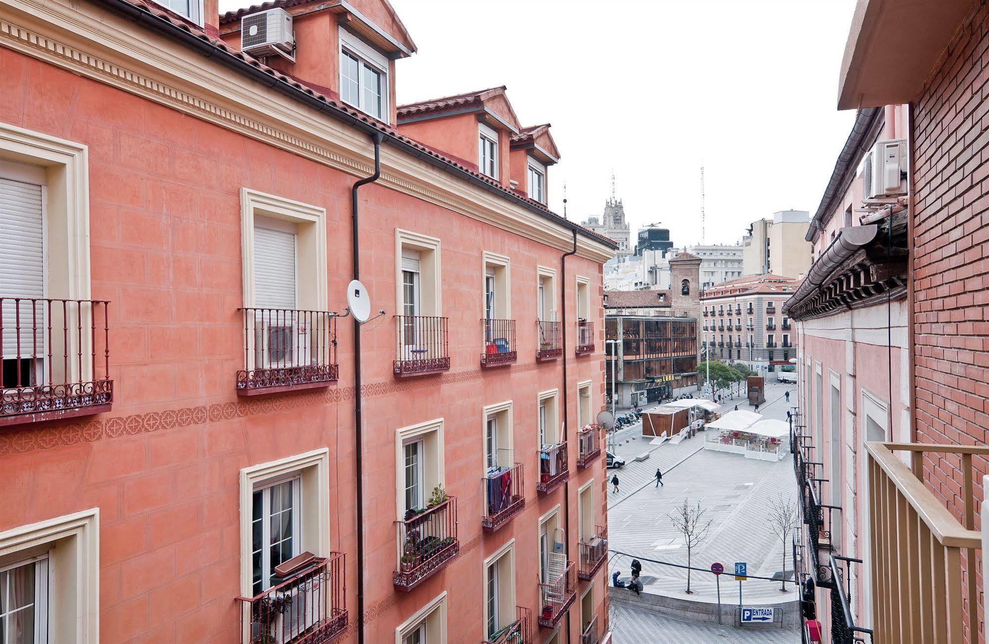Apartamentos Aqui Me Quedo Madrid Kültér fotó