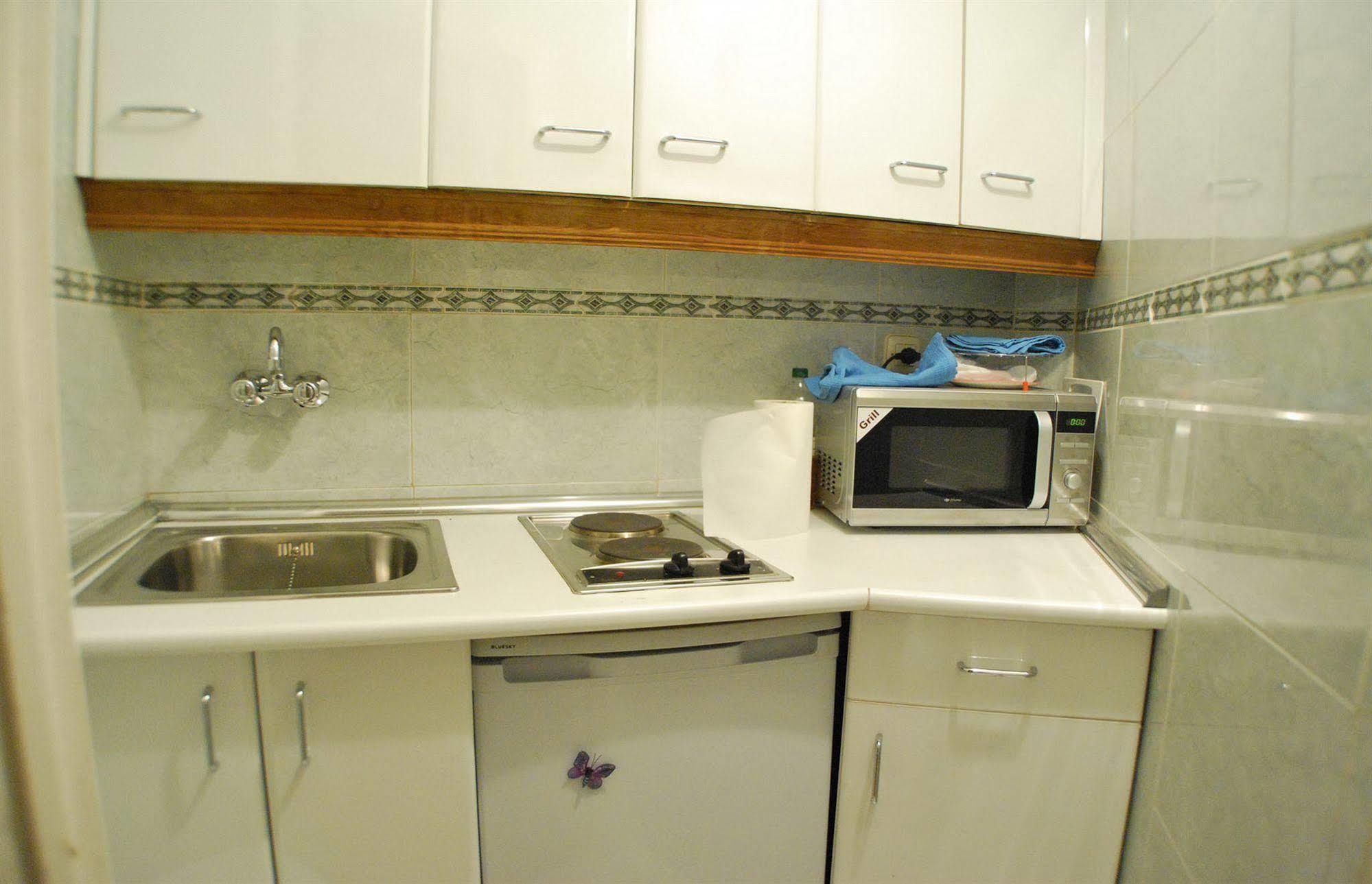 Apartamentos Aqui Me Quedo Madrid Kültér fotó