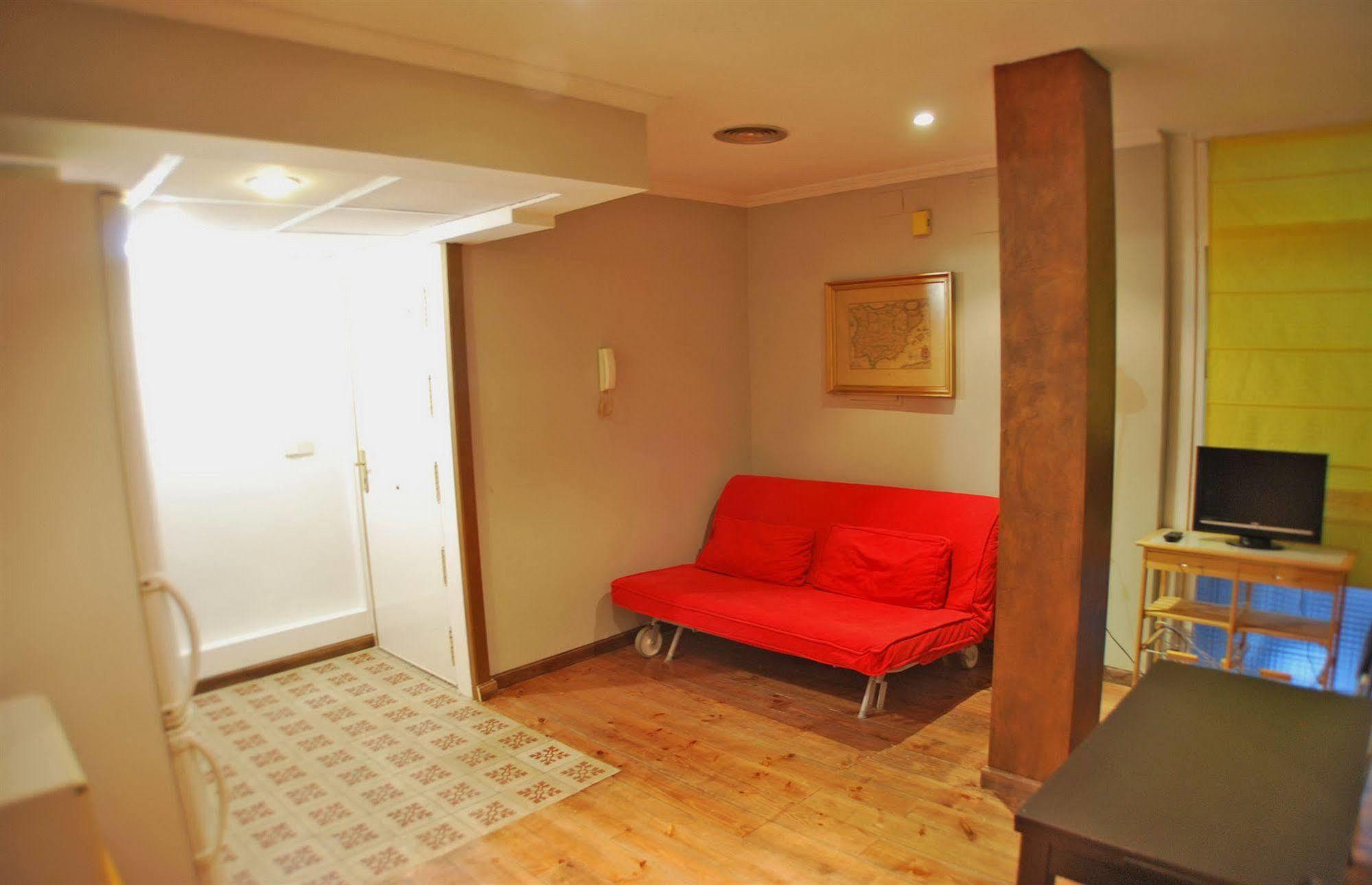 Apartamentos Aqui Me Quedo Madrid Kültér fotó