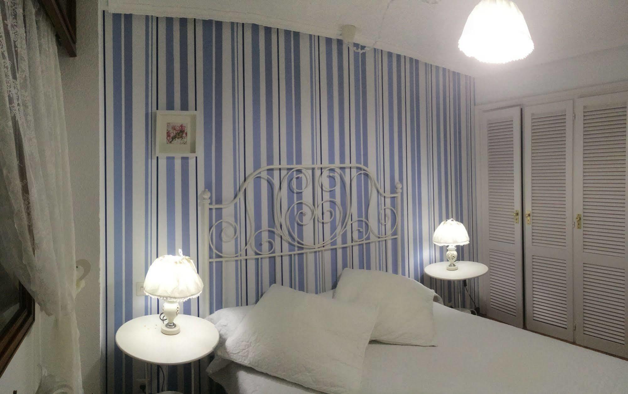 Apartamentos Aqui Me Quedo Madrid Kültér fotó
