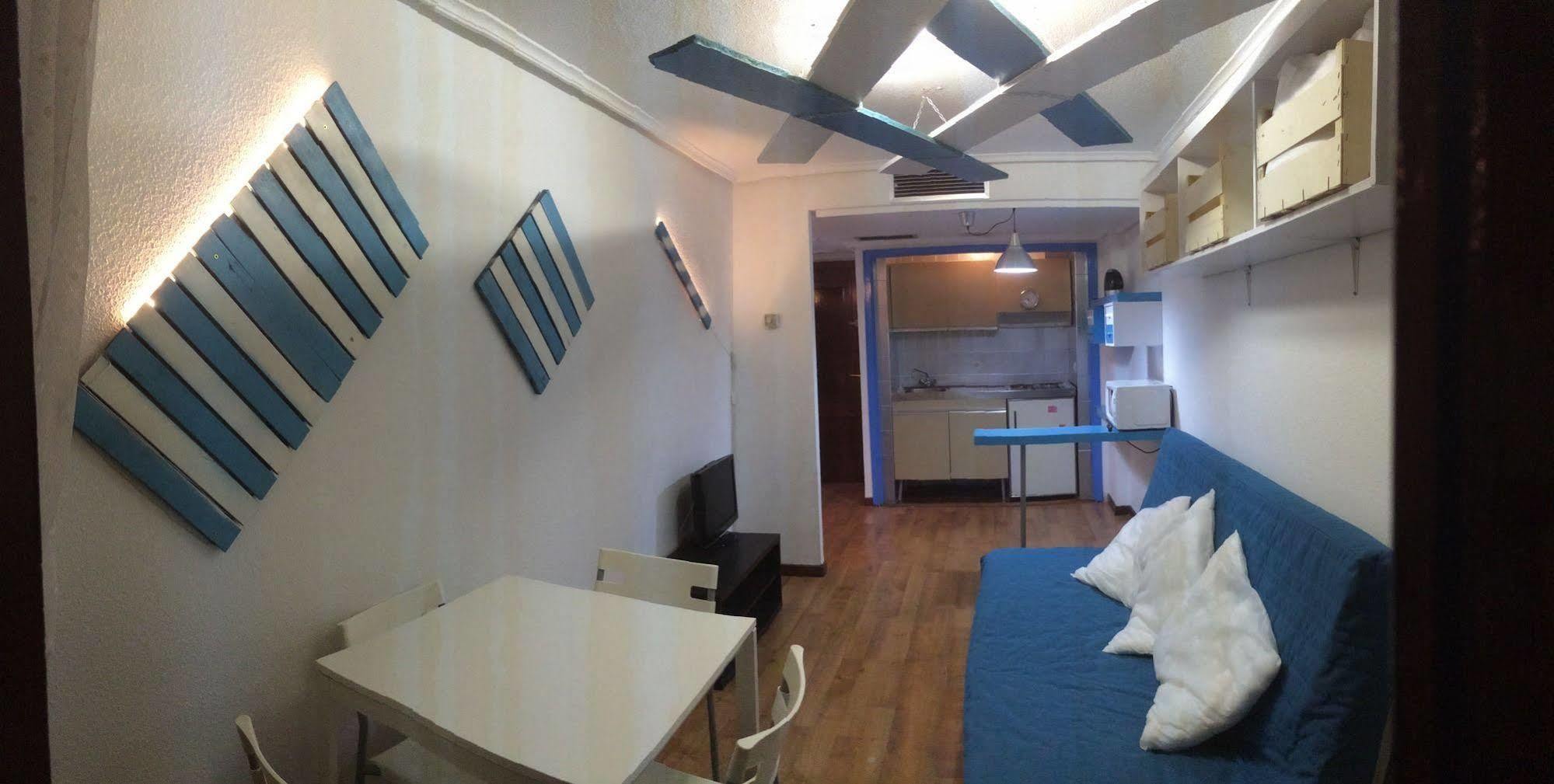 Apartamentos Aqui Me Quedo Madrid Kültér fotó